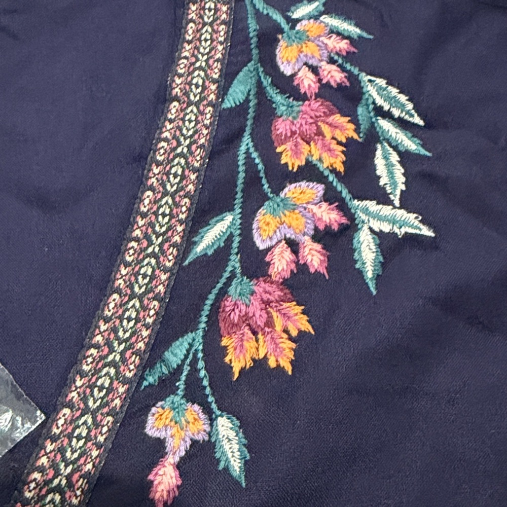 NWT Coldwater Creek Navy Floral Embroidered Boho Blouse/ Mini Dress Chic - Picture 3 of 6
